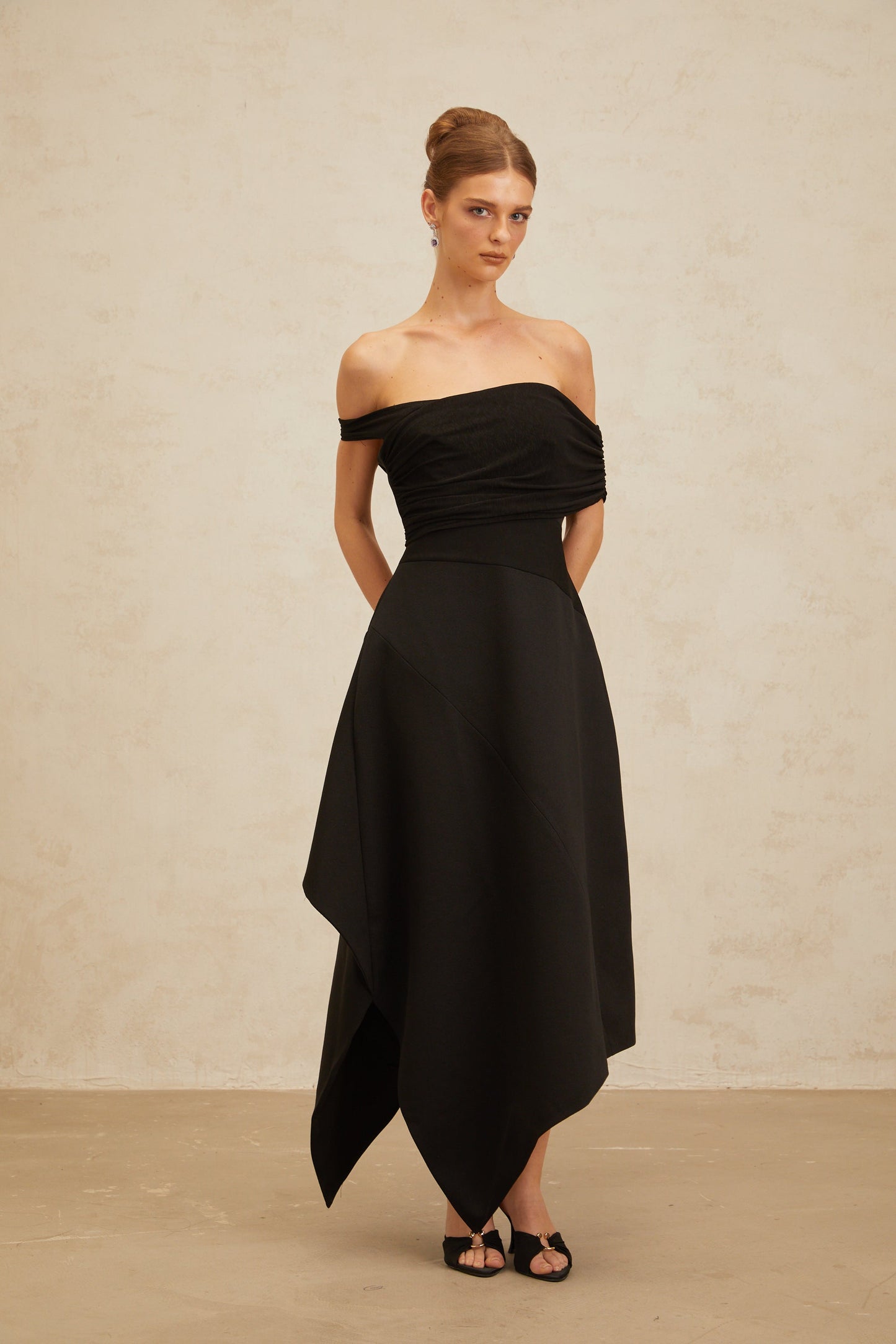 Béryl Black Off-Shoulder Asymmetrical Maxi Dress