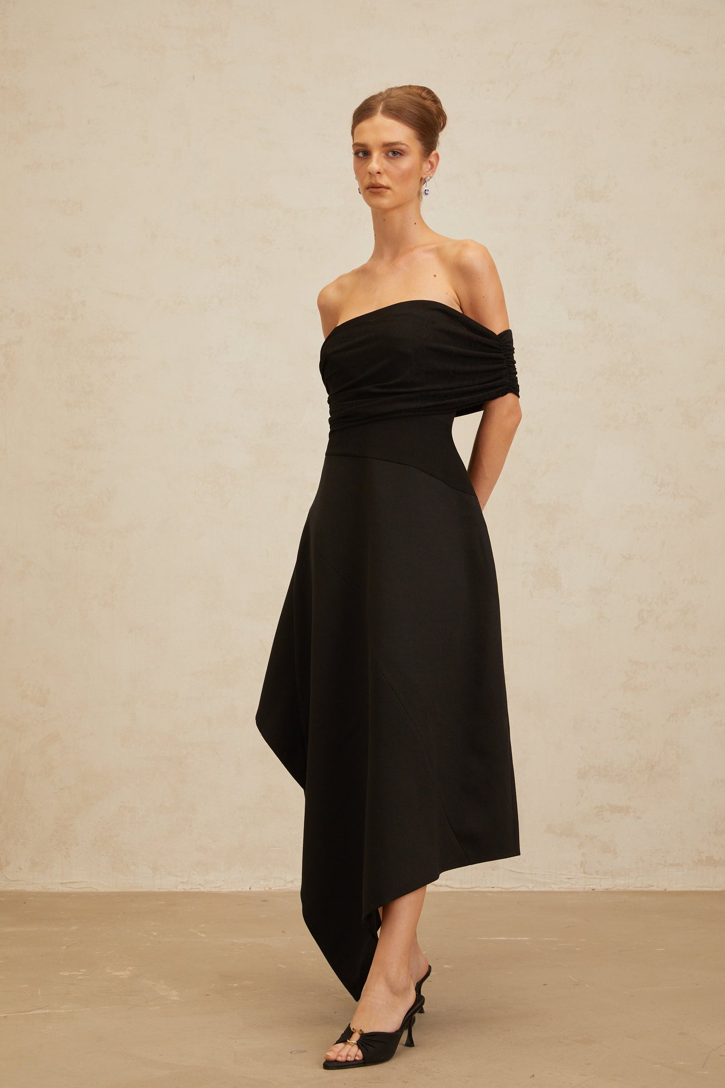 Béryl Black Off-Shoulder Asymmetrical Maxi Dress