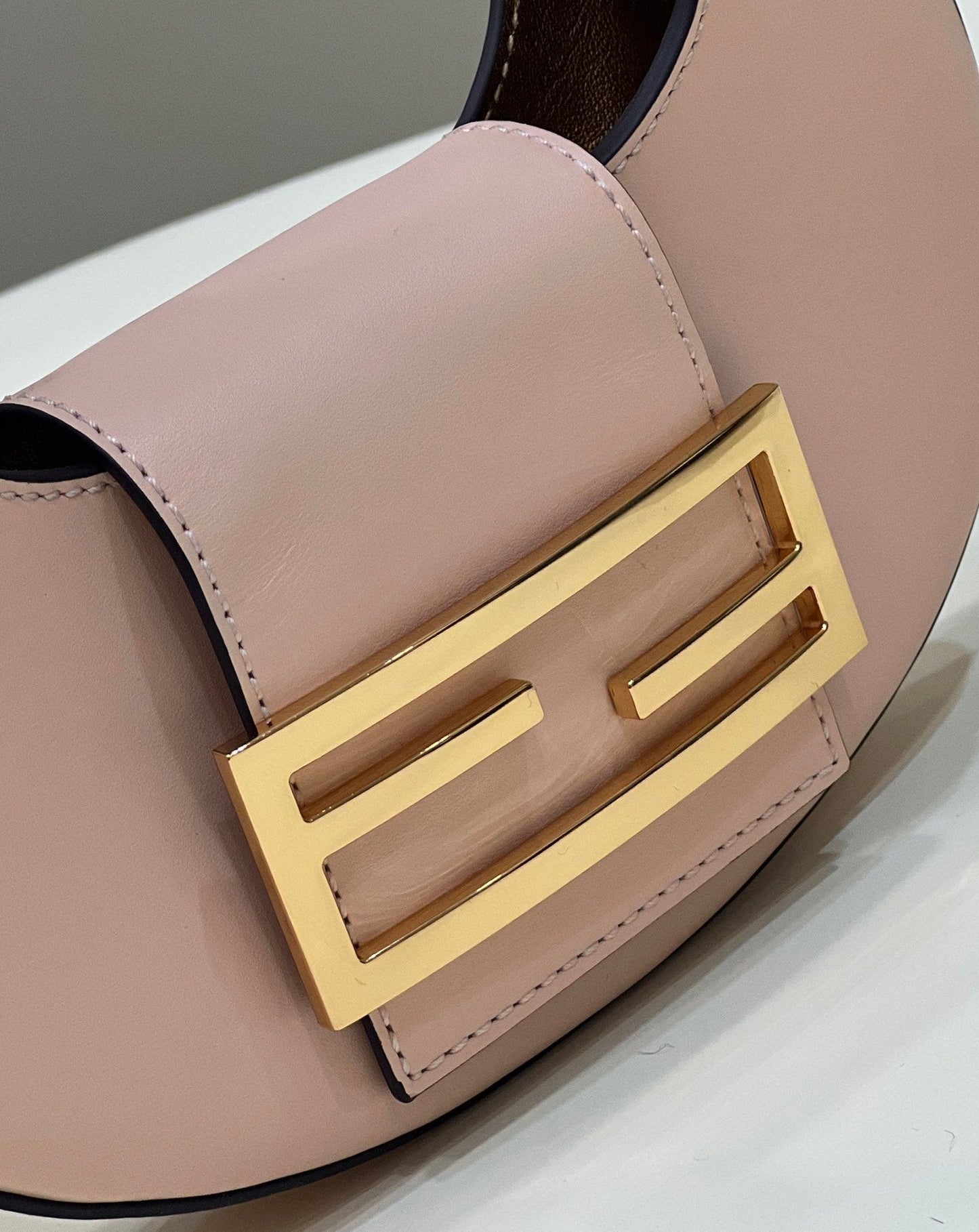 FI Cookie Pale Pink For Women, Handbags, Shoulder Bags 7.4in/19cm Pink FF 8BS065AAIWF14N1