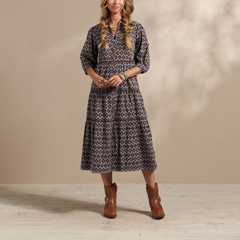 Elegant Snip Toe Criss-Cross Strap Ankle Length Cowgirl Boots in Brown