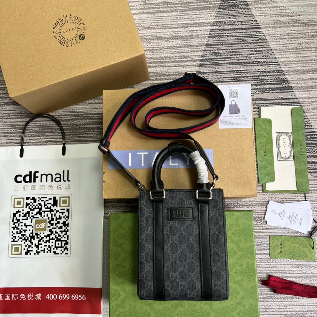 gg Supreme Mini Tote Bag Black gg Supreme Canvas For Women 7.9in/20cm gg 696010 K5RLN 1095
