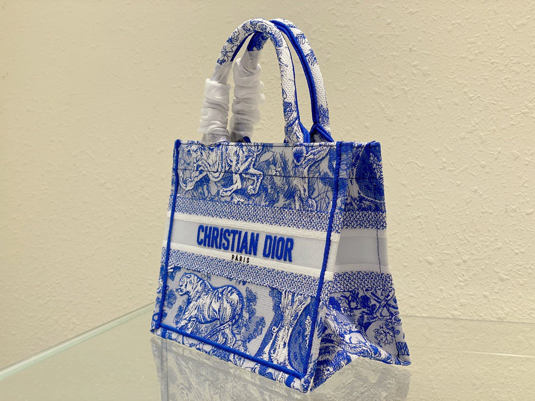 DI Small Book Tote Blue, For Women, Women’s Handbags 26.5cm/10.5in CD M1265ZRVJ_M808