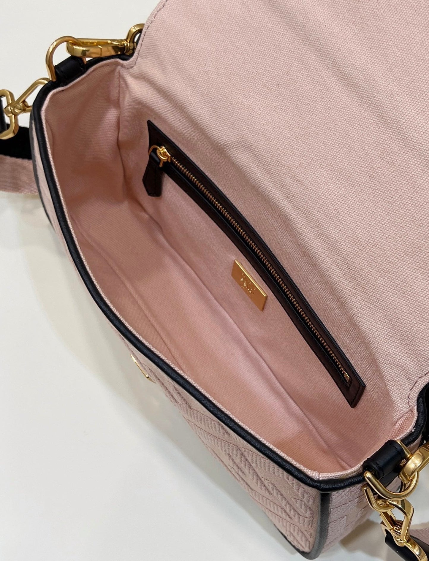 FI Baguette Light Pink For Women, Women’ Handbags, Shoulder And Crossbody Bags 10.6in/27cm FF 8BR600