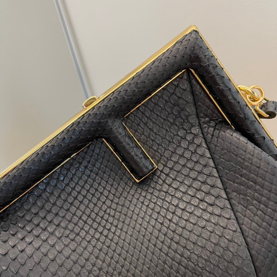 FI First Small Black For Women, Bags, Shoulder And Crossbody Bags 10.2in/26cm FF 8BP129A