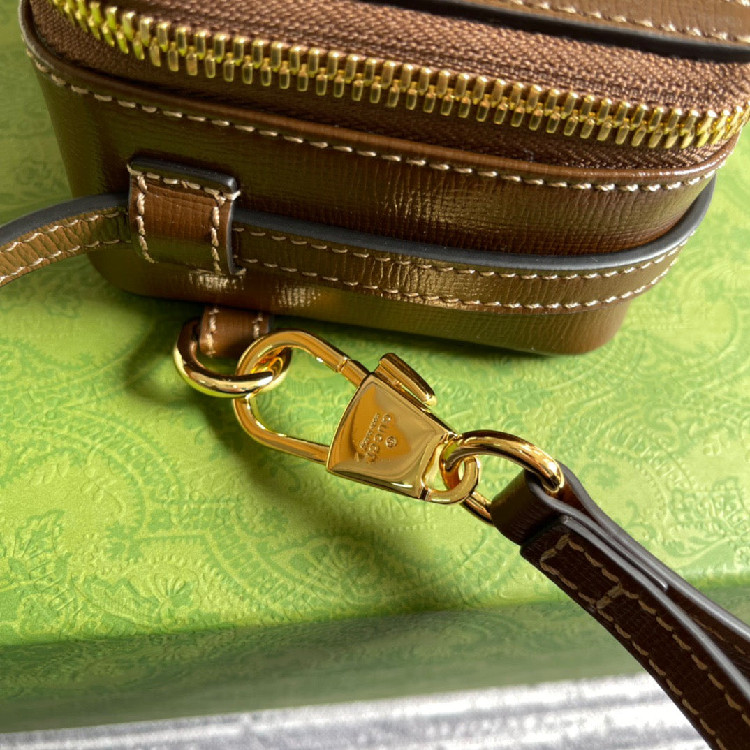 gg Mini Bag With Interlocking G Beige And Ebony gg Supreme Canvas And Brown For Women 9in/23cm gg