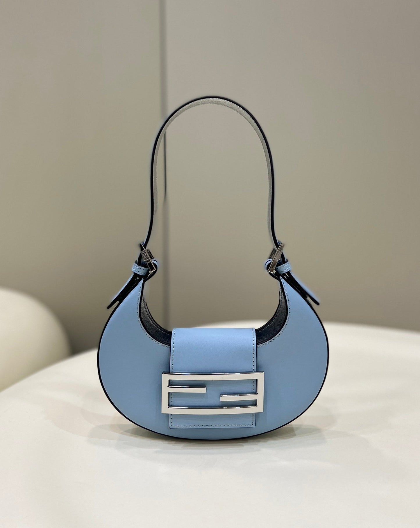 FI Cookie White For Women, Handbags, Shoulder Bags 7.4in/19cm FF 8BS065AAIWF1HBK