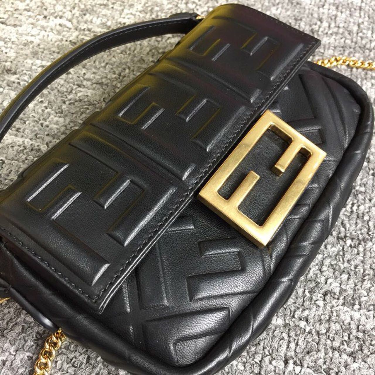 FI Baguette Nappa Black For Women, Handbags, Shoulder And Crossbody Bags 7.4in/19cm FF 8BS017A72VF15ZW
