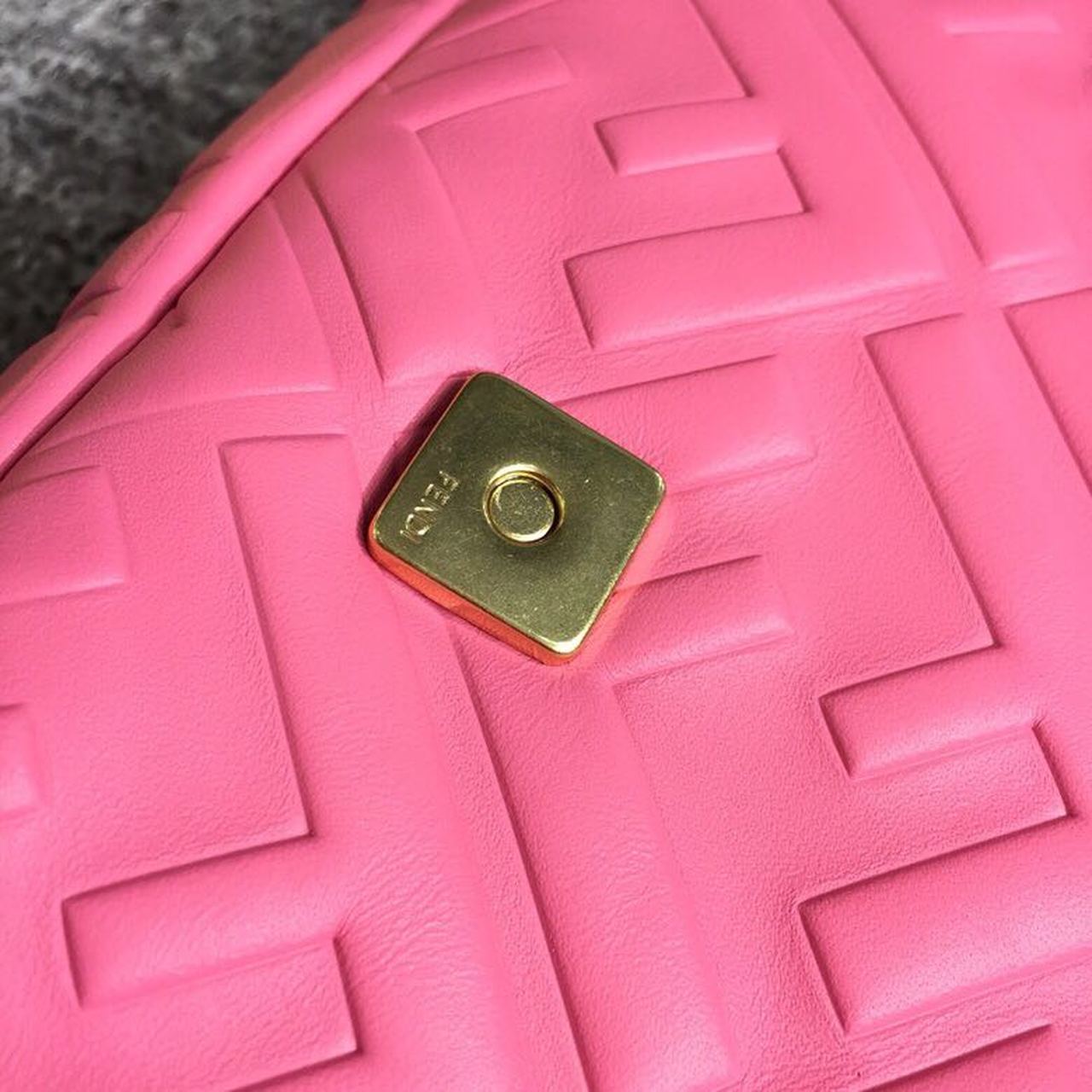 FI Baguette Nappa Pink For Women, Handbags, Shoulder And Crossbody Bags 10.6in/27cm FF 8BR600