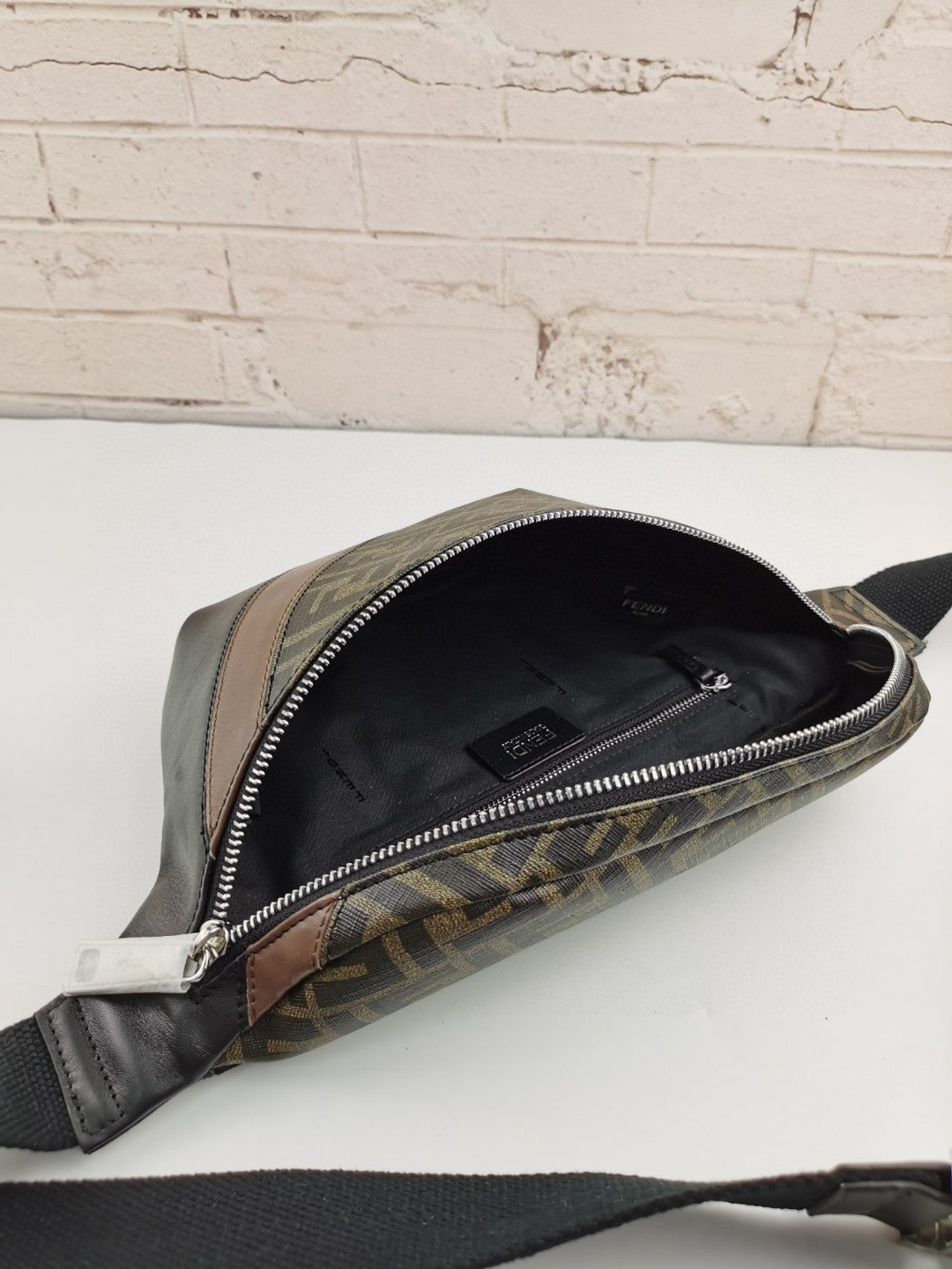 FI Belt Bag Khaki/Brown For Men, Men’s Bags 18.1in/46cm 7VA434
