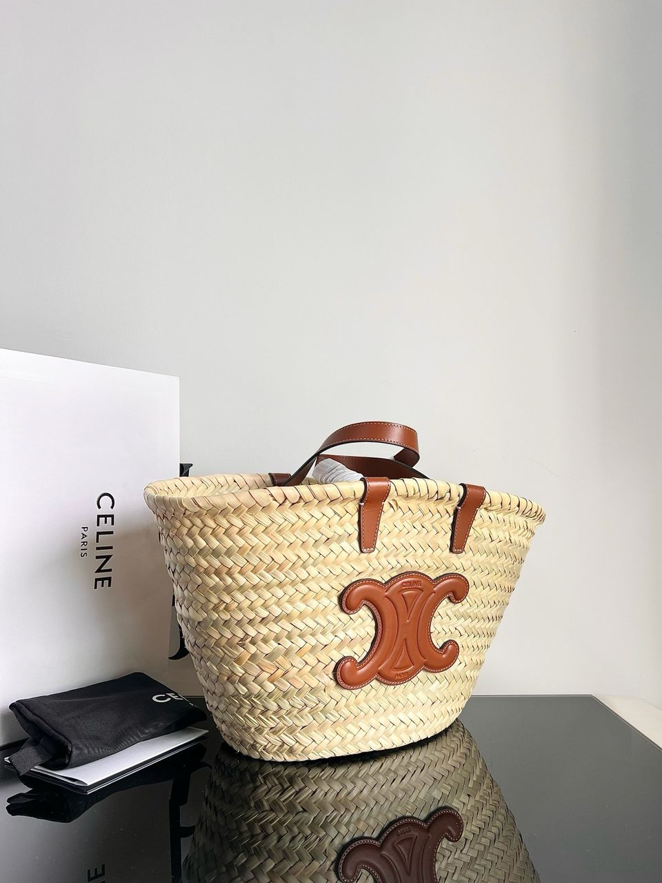 GIFT SET: CE TRIOMPHE CE PANIER & HM ORAN FLAT BROWN