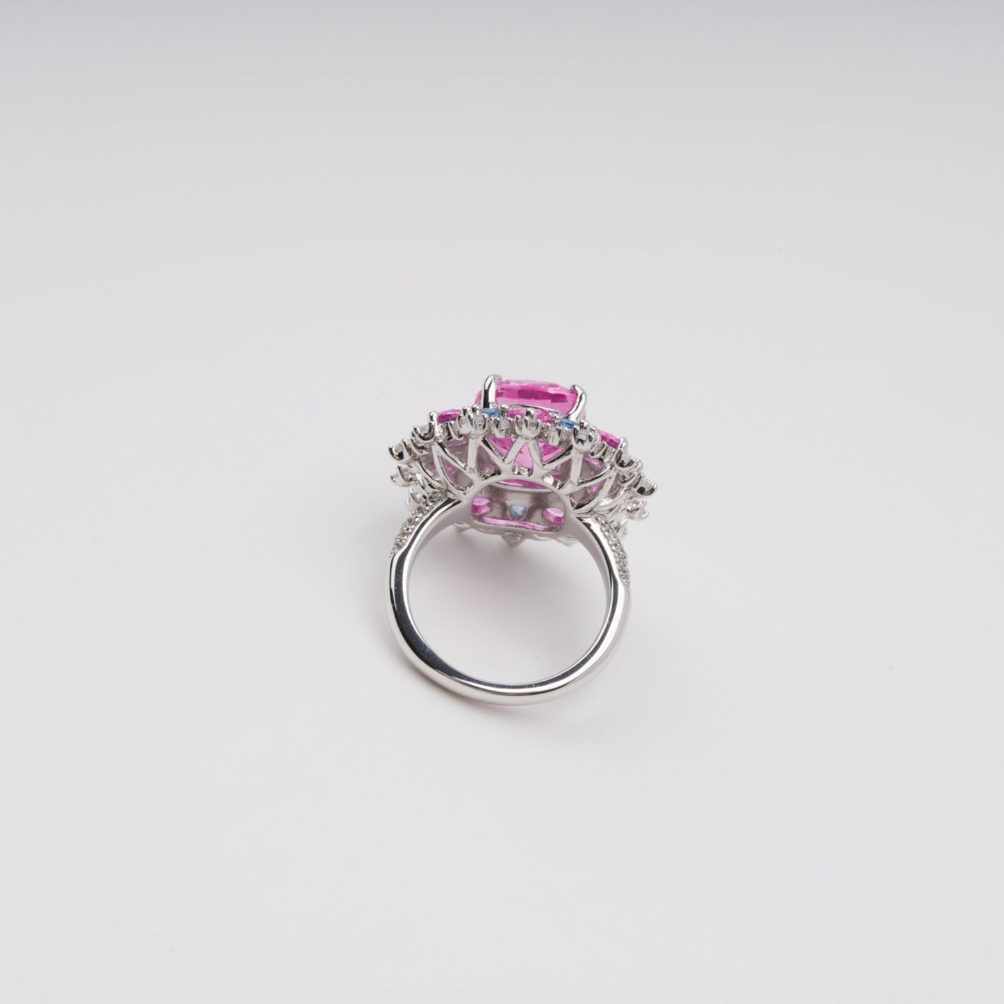 Révérence Pink Halo-Set Zircon Gemstone Sterling Silver Ring