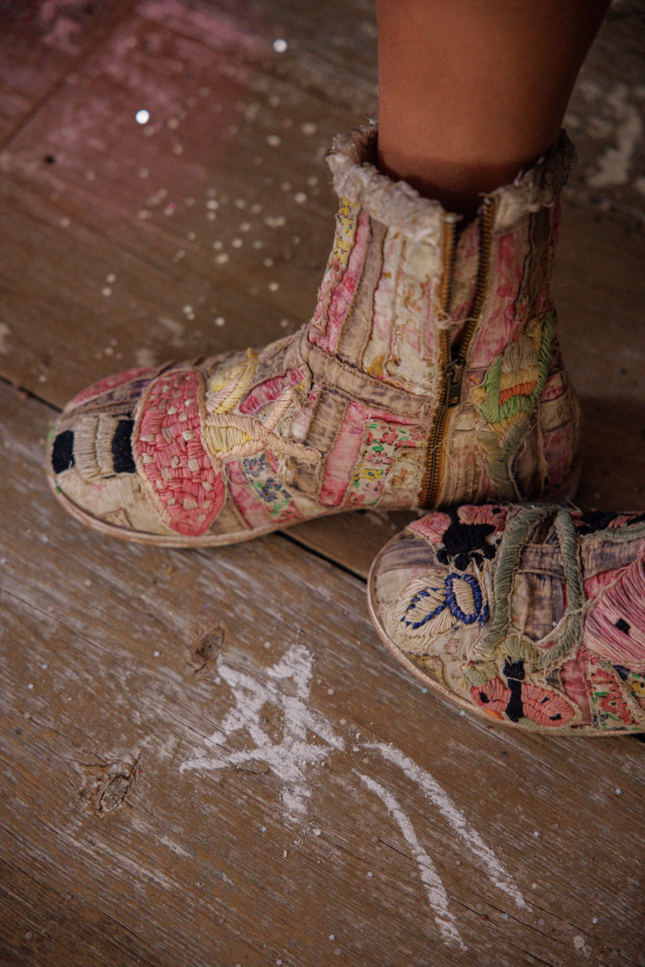 Embroidered Ranchero Boots - 36