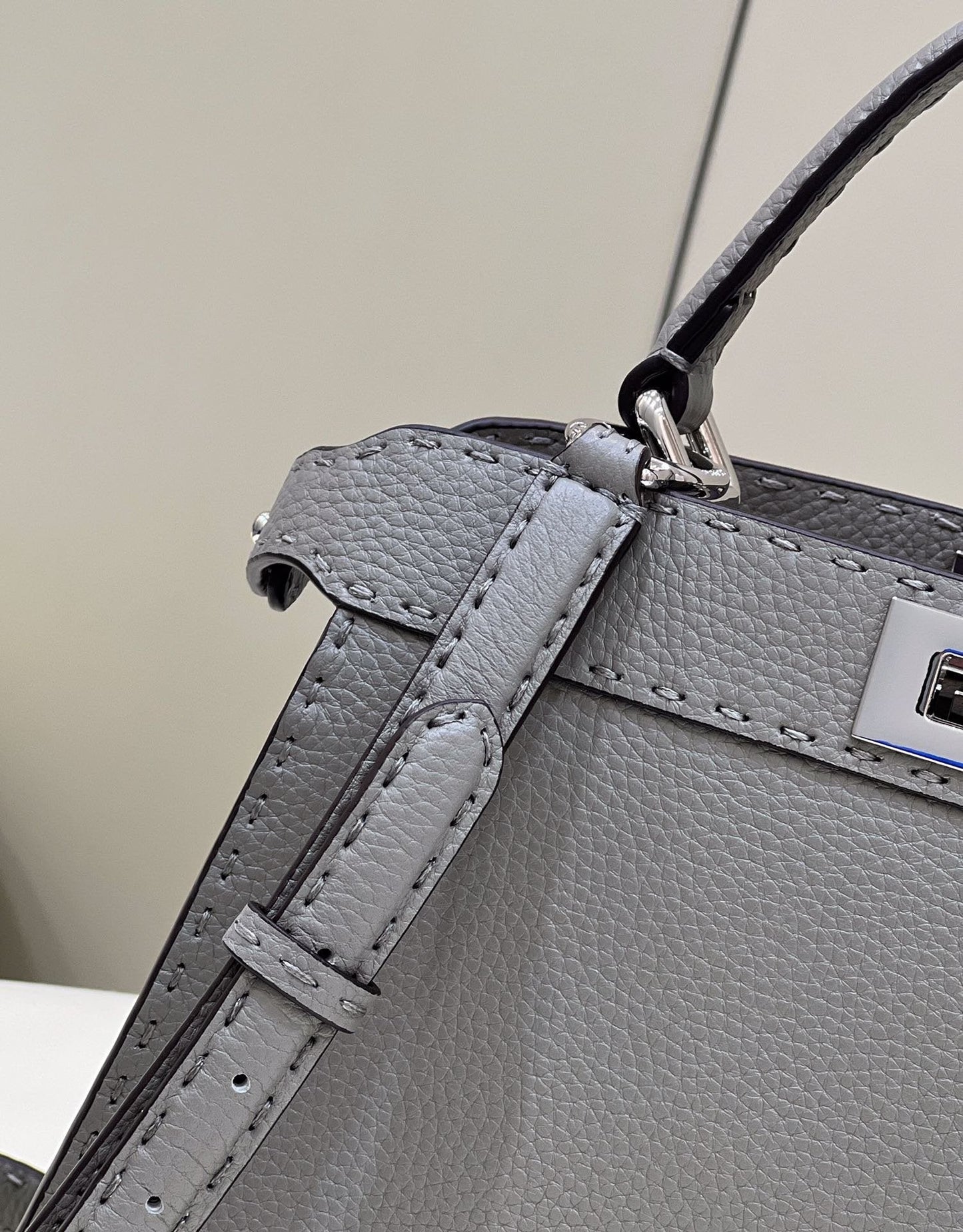 FI Peekaboo ISeeU Medium Gray For Women, Handbags, Shoulder Bags 13.1in/33.5cm FF