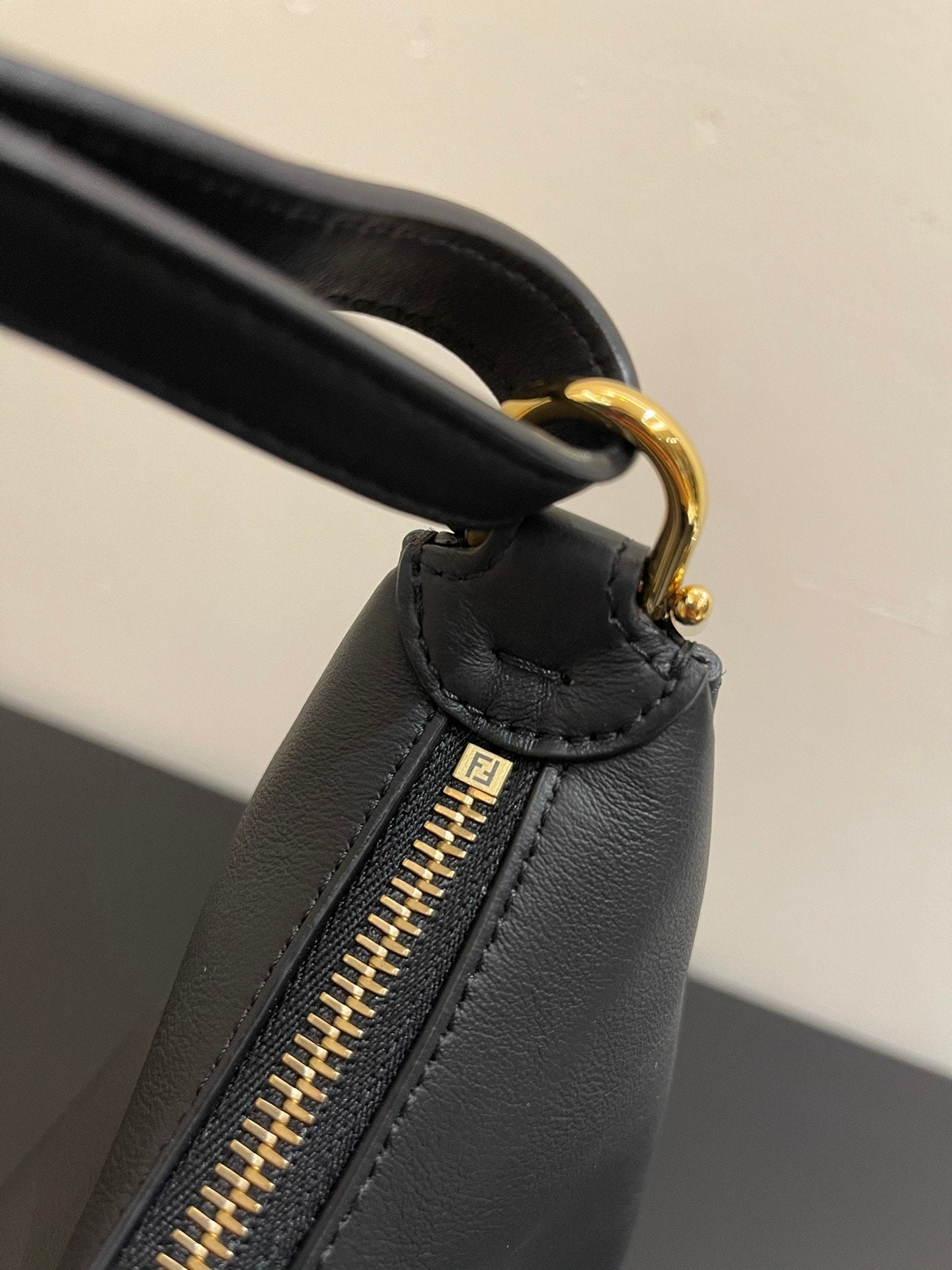 FI FIgraphy Small Black For Women, Handbags, Shoulder Bags 11.4in/29cm 8BR798A5DYF1HEJ