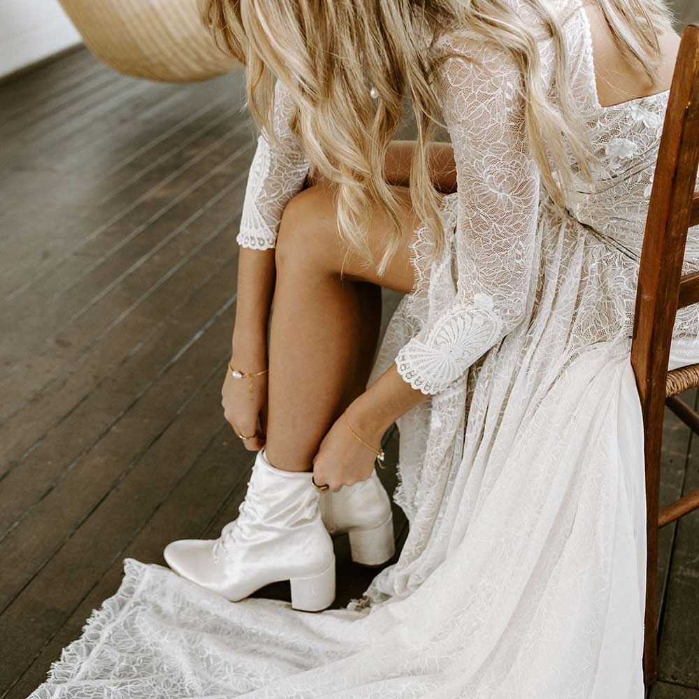 Elegant Ivory Velvet Bridal Shoes Lace Up Chunky Heel Ankle Boots