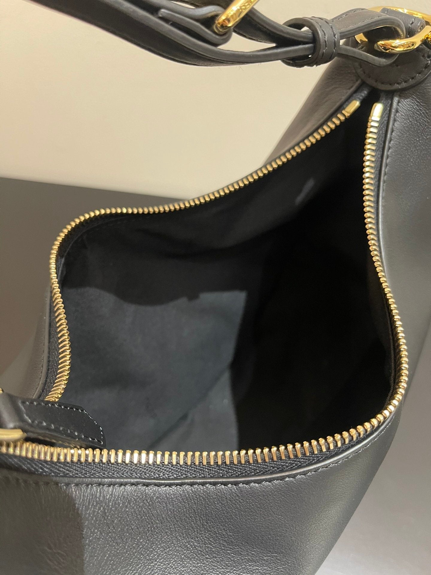FI FIgraphy Small Black For Women, Handbags, Shoulder Bags 11.4in/29cm 8BR798A5DYF1HEJ