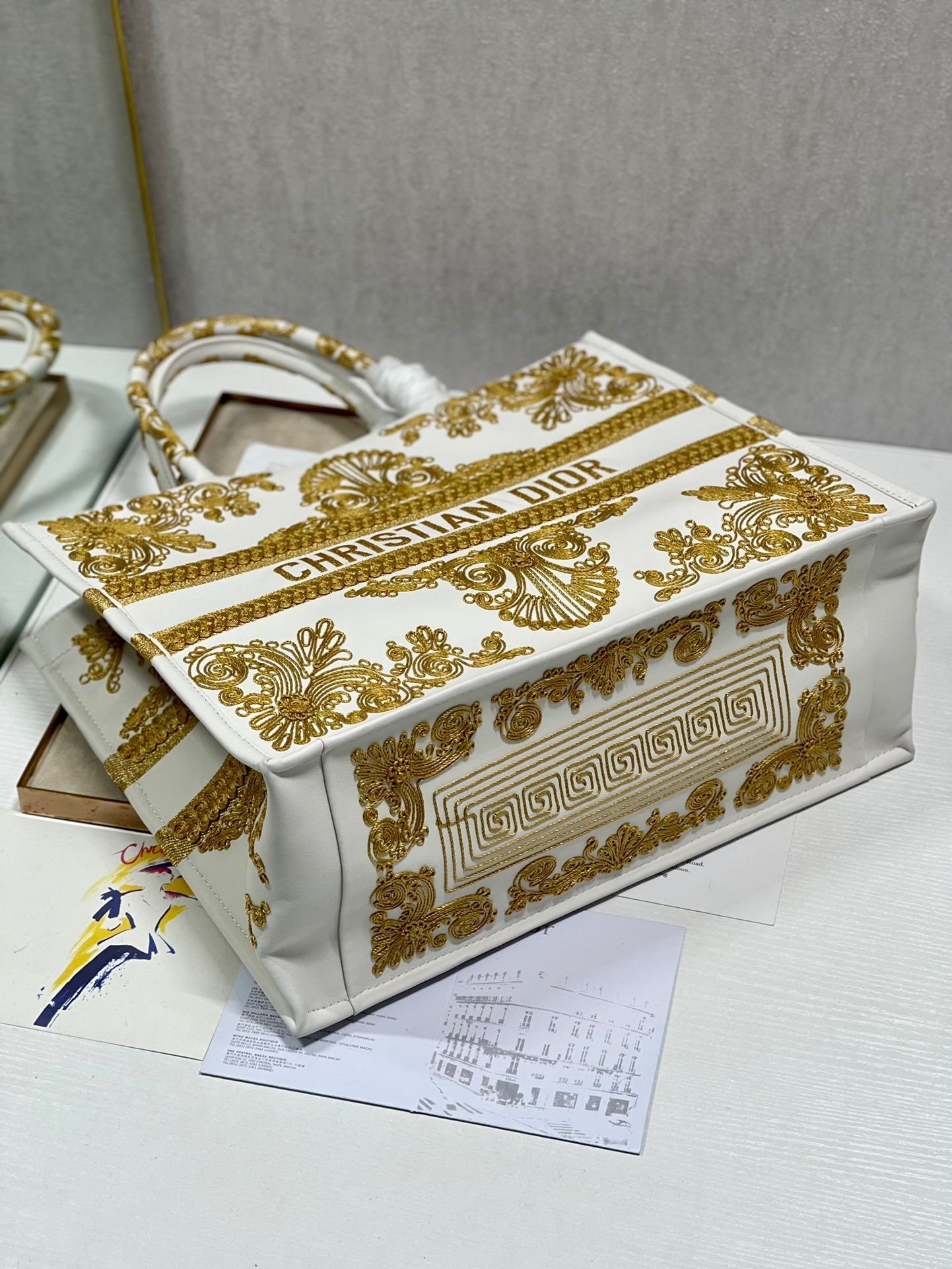 DI Large Book Tote Gold And White, For Women, Women’s Handbags 16.5in/42cm CD