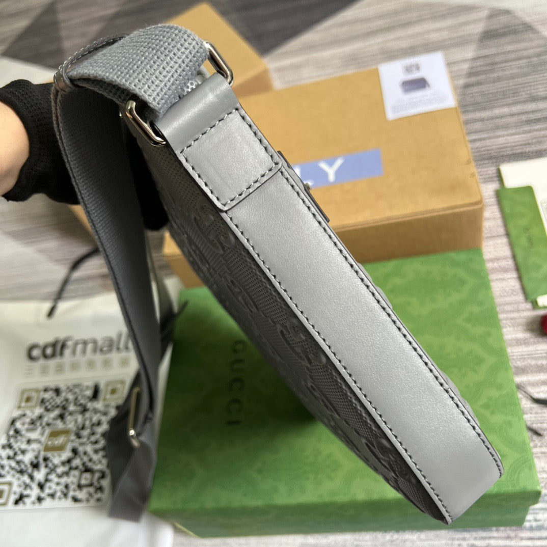 gg Embossed Bag Grey gg Embossed For Men 10.2in/26cm gg 406410 1W3CN 1275