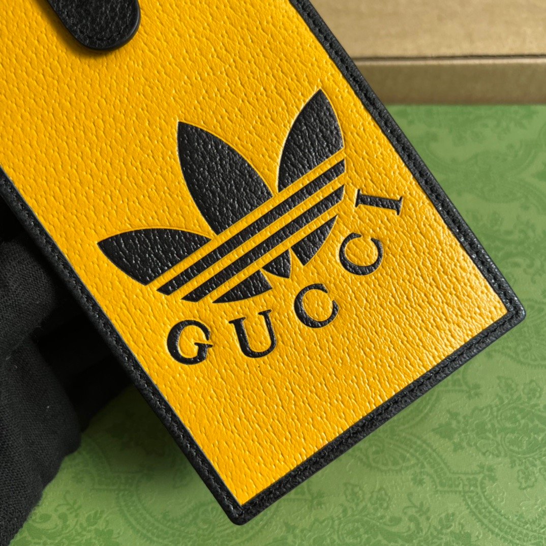 gg x Adidas Phone Case Yellow For Women, Women’s Bags 7.3in/18cm gg