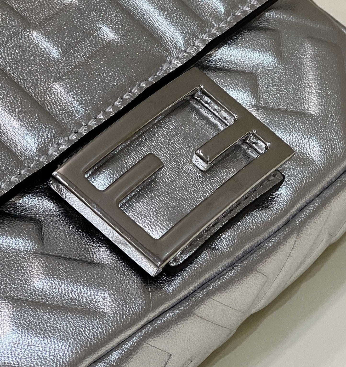 FI Baguette Silver For Women, Handbags, Shoulder And Crossbody Bags 7.5in/19cm FF 8BS017