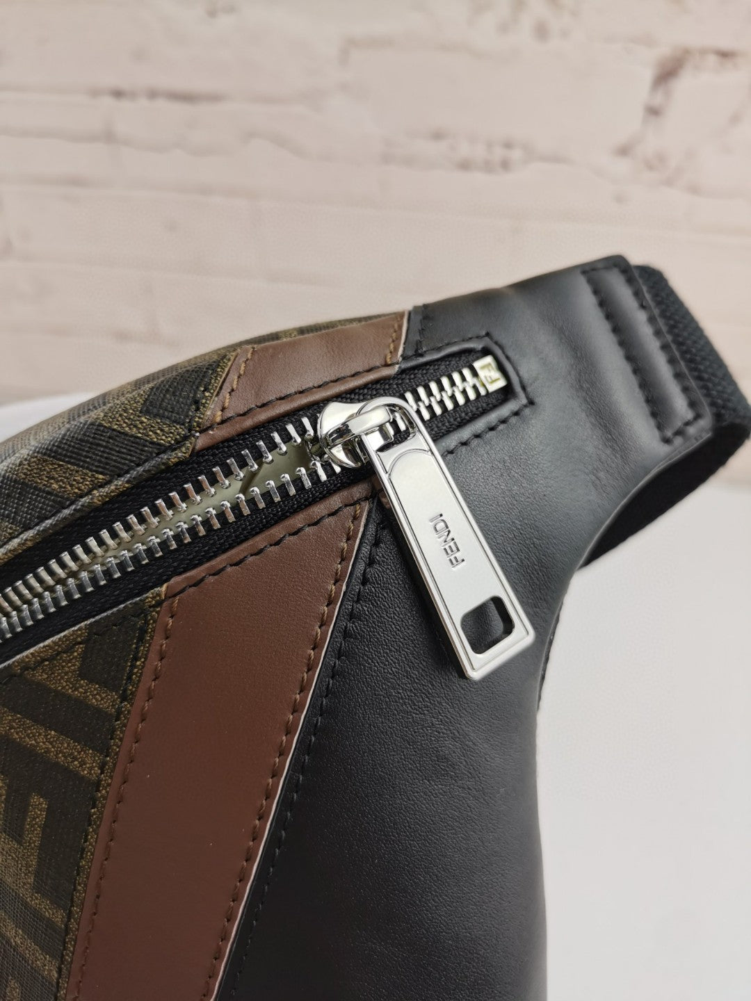 FI Belt Bag Khaki/Brown For Men, Men’s Bags 18.1in/46cm 7VA434
