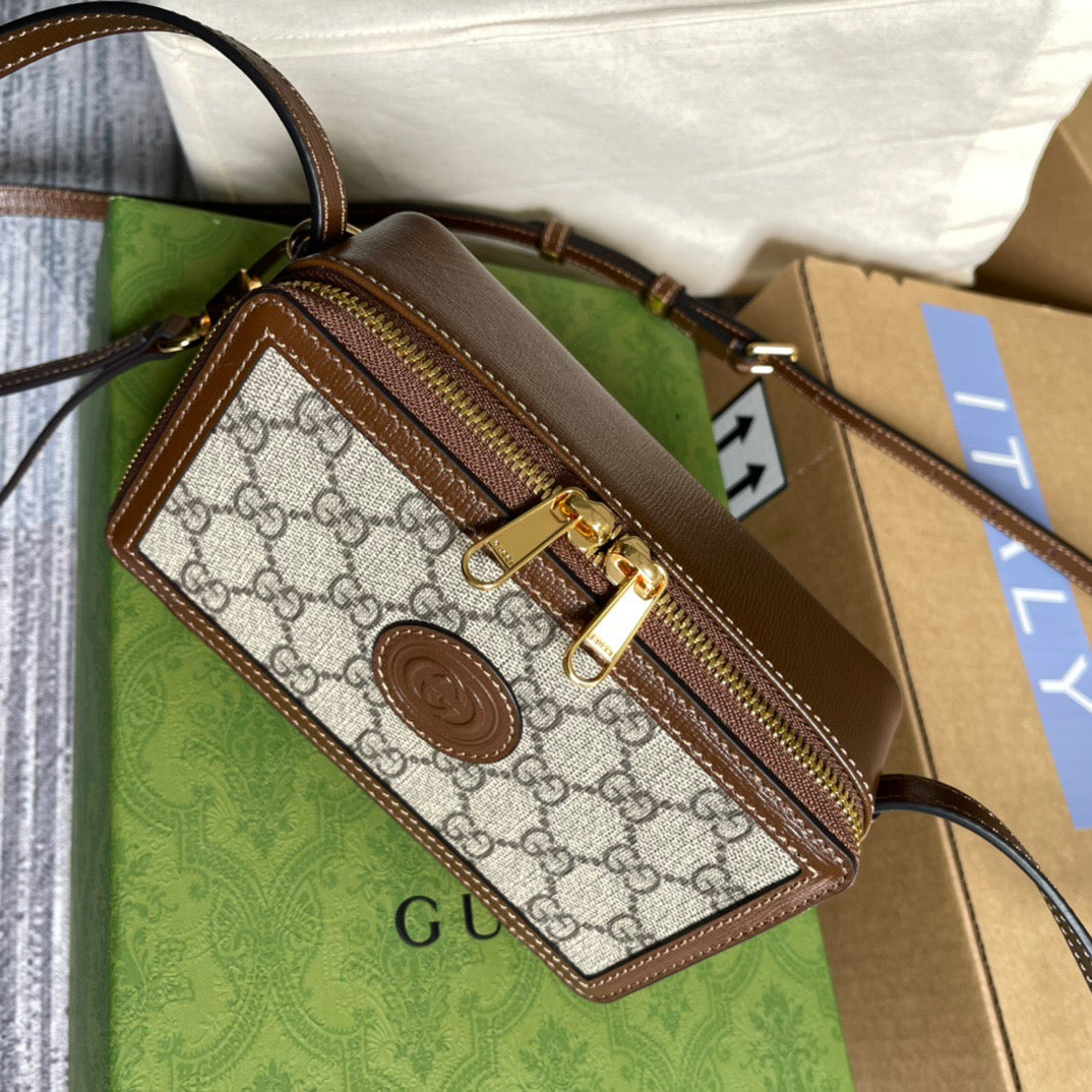 gg Mini Bag With Interlocking G Beige And Ebony gg Supreme Canvas And Brown For Women 9in/23cm gg
