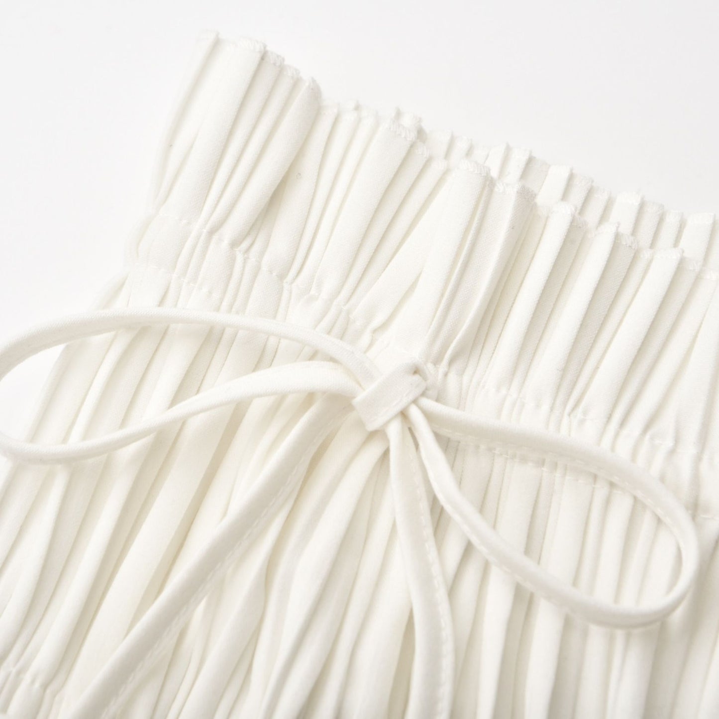 Milisent open-back pleated top & skirt matching set