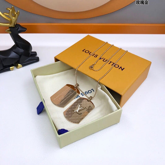 EN – Lux Necklace LUV022