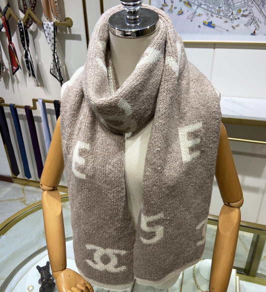 EN – Luxury CHL Scarf 006