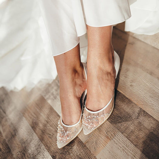 Elegant White Bridal Shoes Mesh Embroidered Pointy Toe Low-Heel Pumps