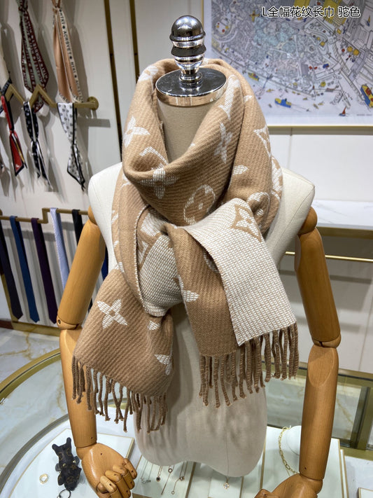 EN – Luxury LUV Scarf 038