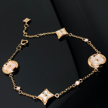 EN – Lux LV Necklaces 036
