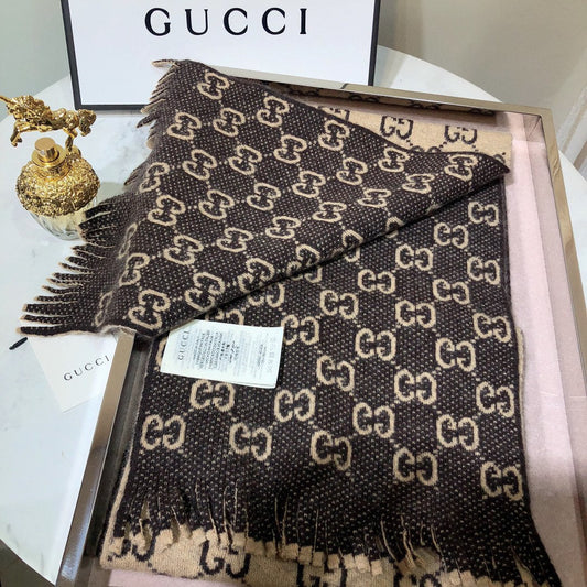 EN – Luxury GCI Scarf 009