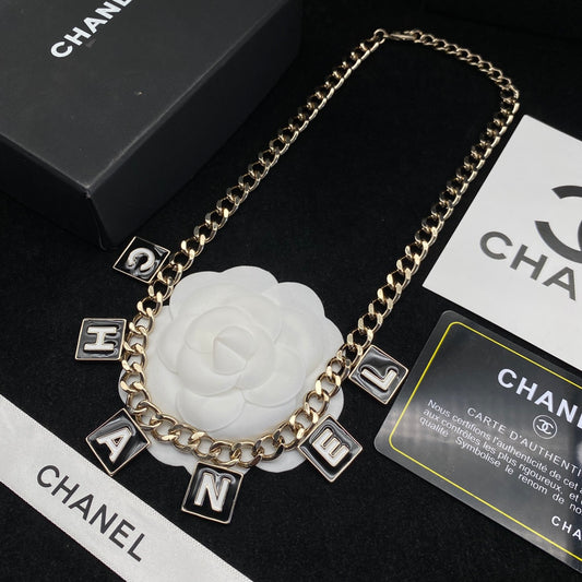EN – Lux CHL Necklaces 033