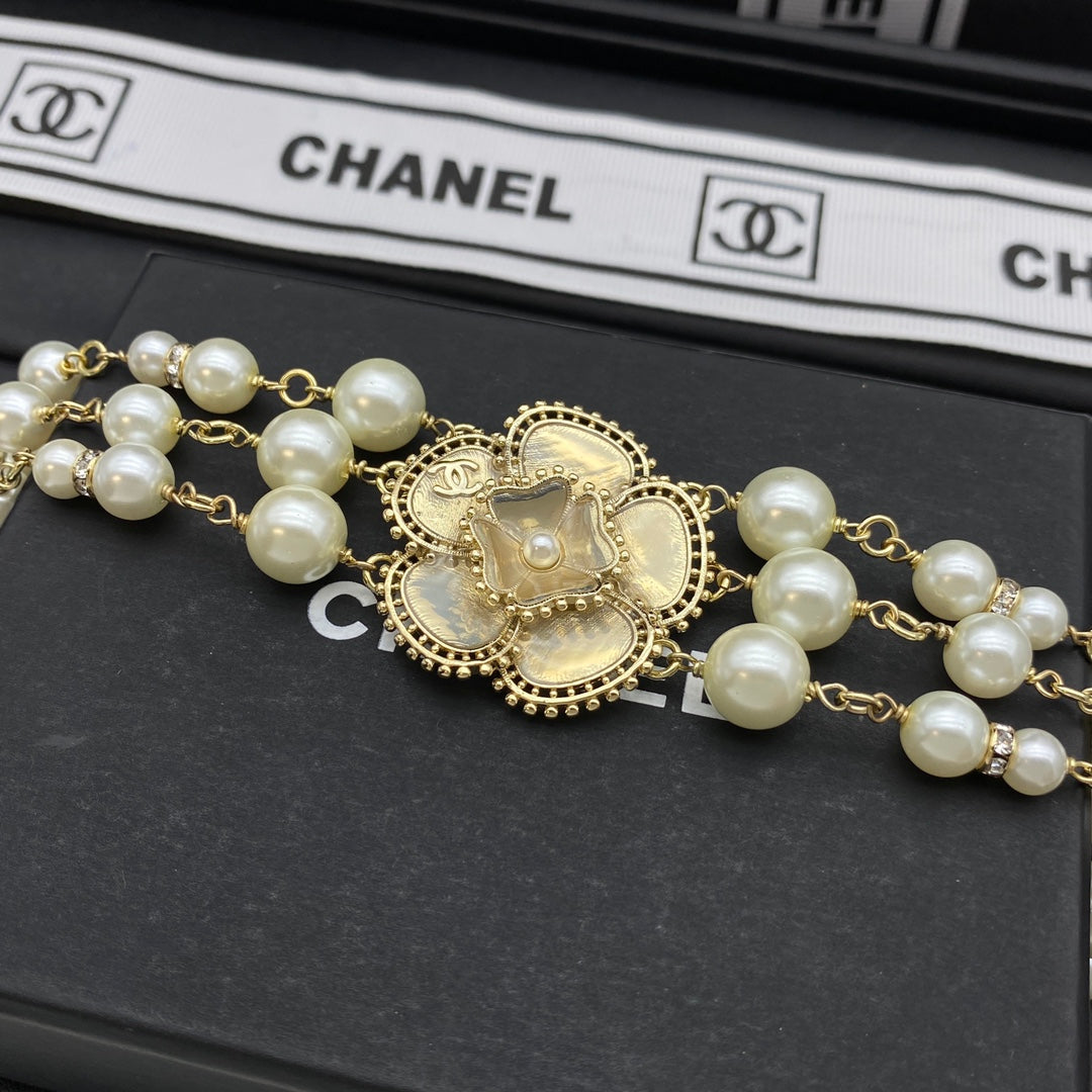 EN – Lux CHL Necklaces 002