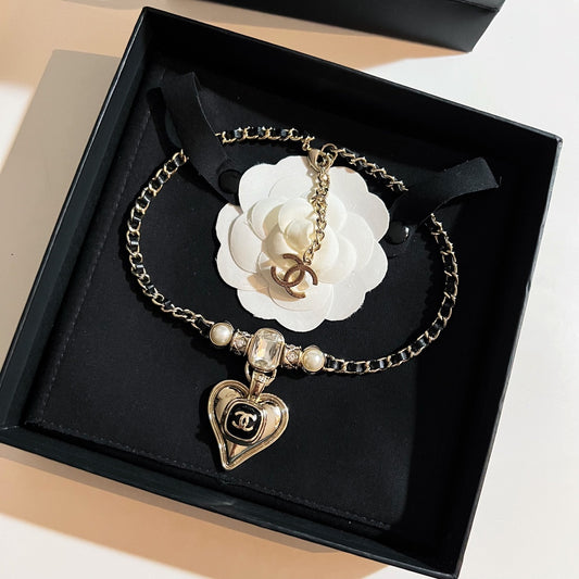 EN – Lux CHL Necklaces 031
