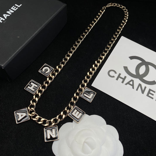EN – Lux CHL Necklaces 033