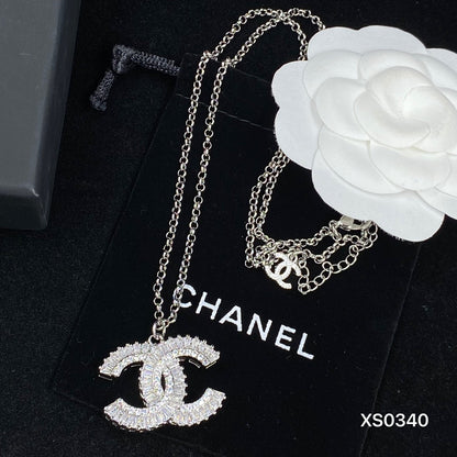 EN – Lux CHL Necklaces 040