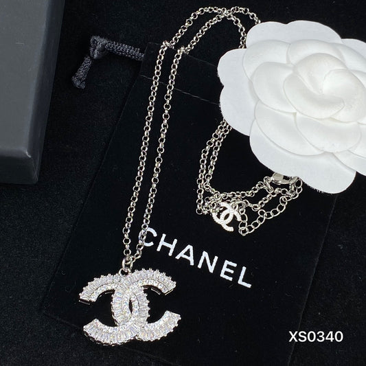 EN – Lux CHL Necklaces 040