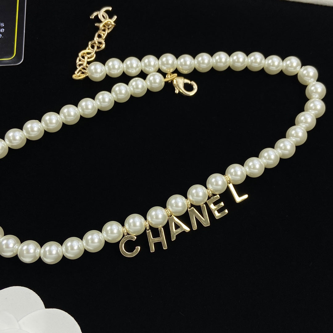 EN – Lux CHL Necklaces 024