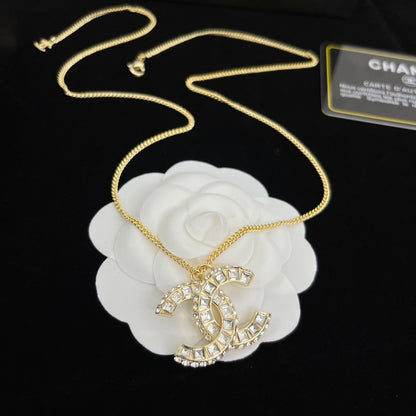 EN – Lux CHL Necklaces 032
