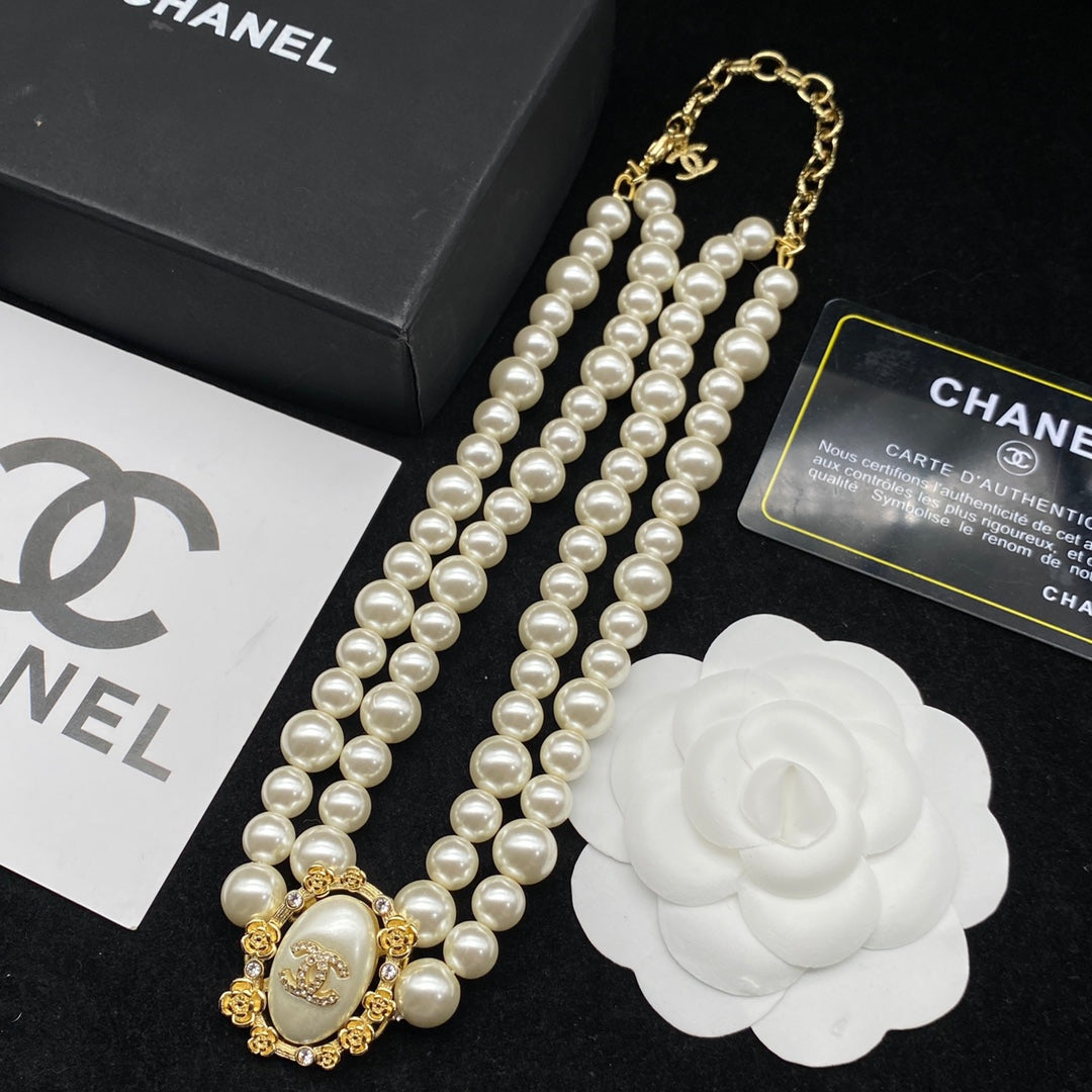 EN – Lux CHL Necklaces 037