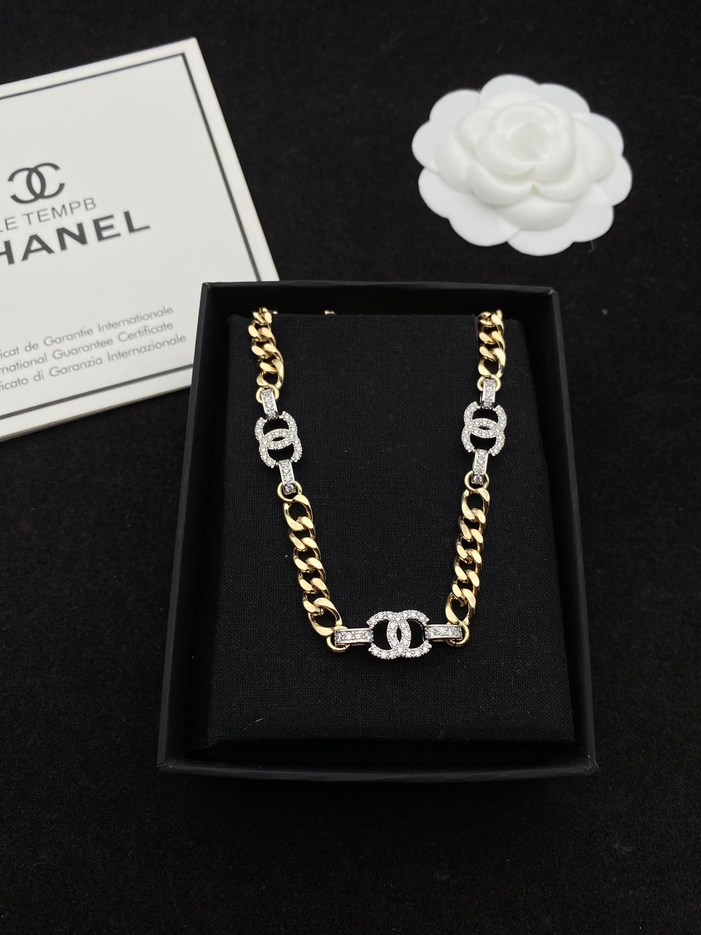EN – Lux CHL Necklaces 045