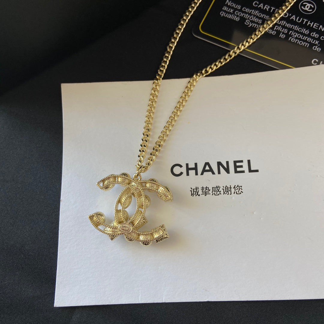 EN – Lux CHL Necklaces 034