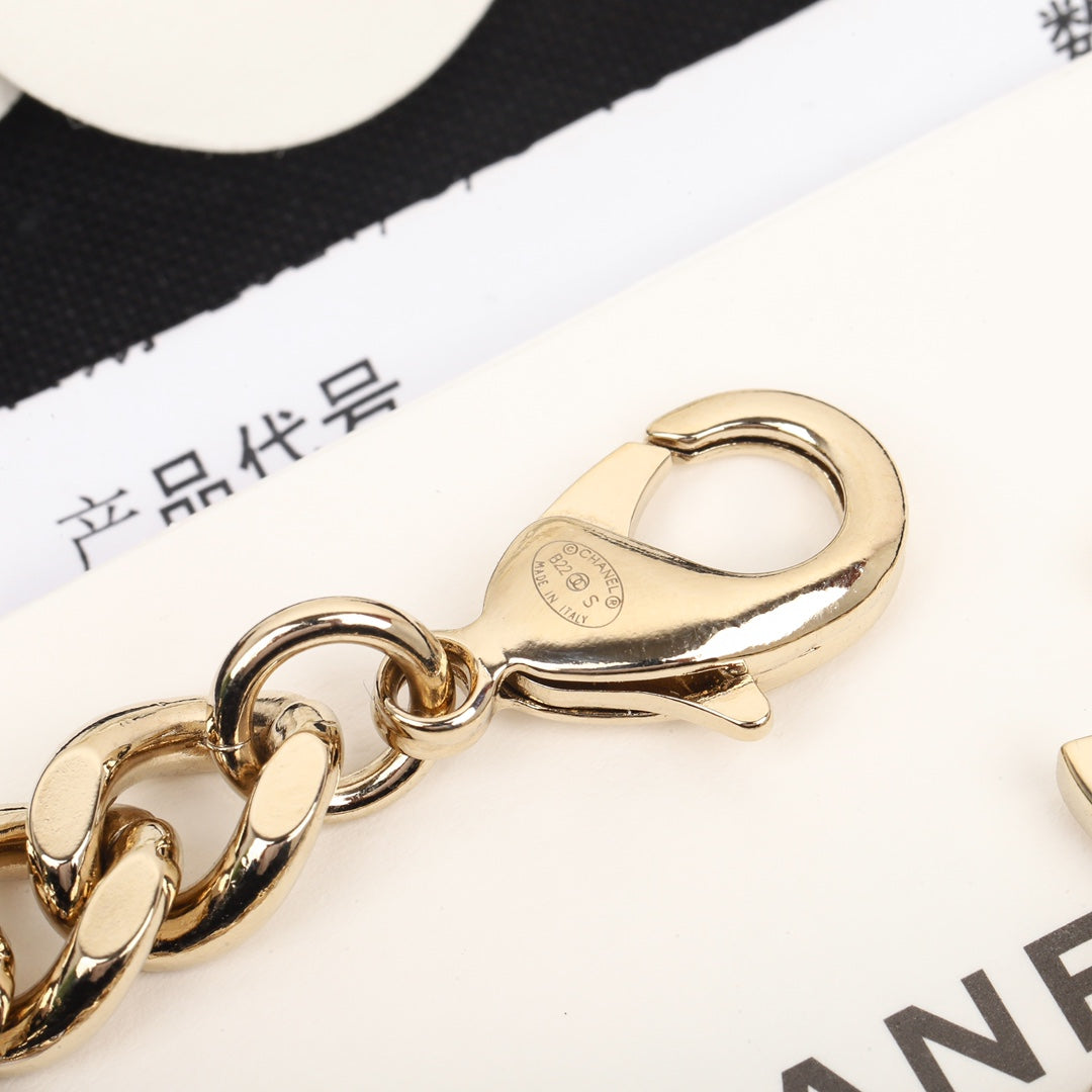 EN – Lux CHL Necklaces 044