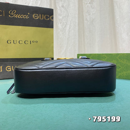 GG MARMONT SMALL TOP HANDLE BAG