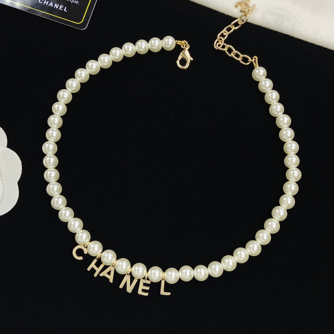 EN – Lux CHL Necklaces 024