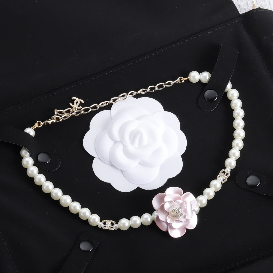 EN – Lux CHL Necklaces 006