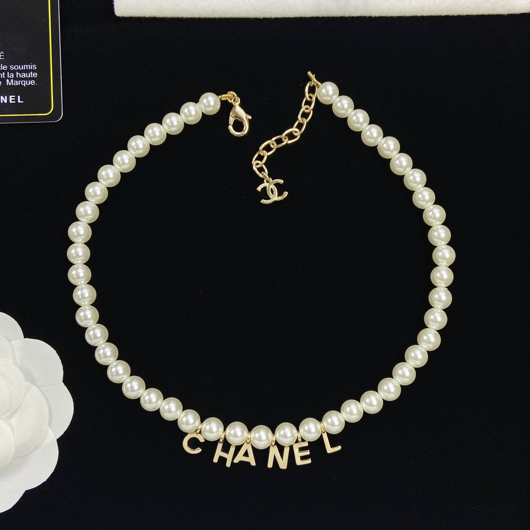 EN – Lux CHL Necklaces 024