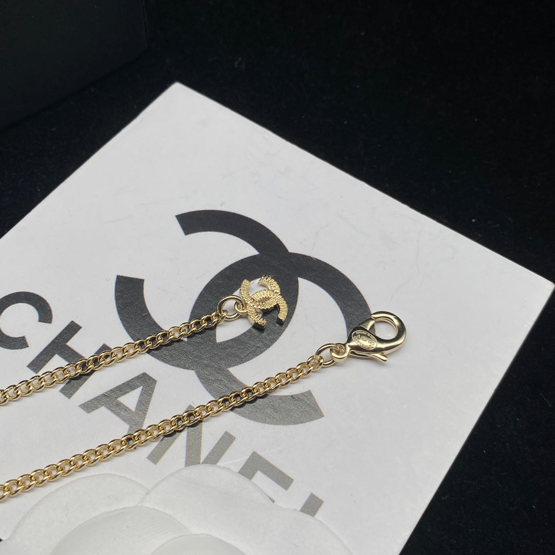 EN – Lux CHL Necklaces 039